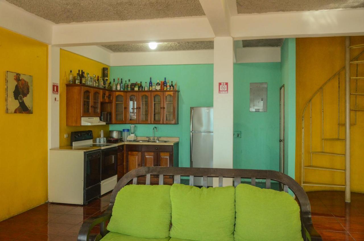 Chalet Castillo El Estor Екстериор снимка